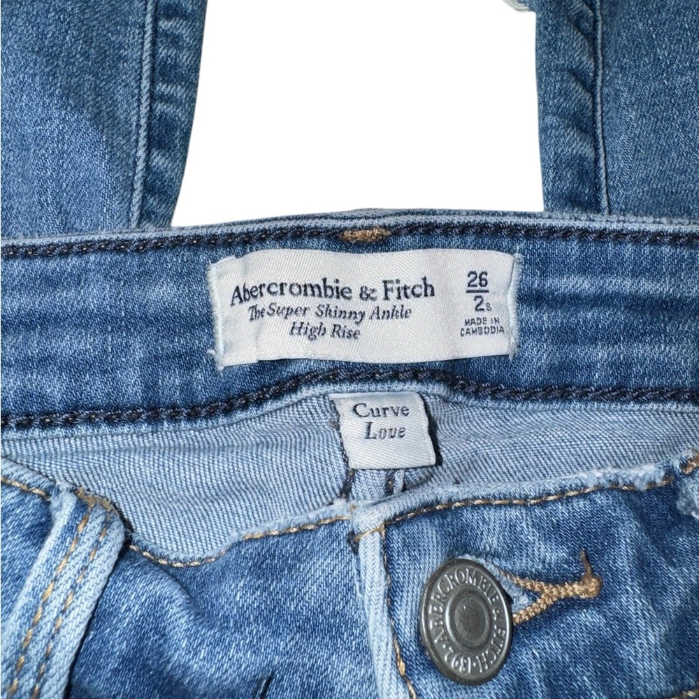 Abercrombie & Fitch Women's Curve Love Skinny Jeans - Medium Blue - Picture 2 of 5